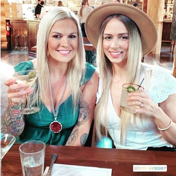 Meet your Posher, Summer - Picture 1 of 7